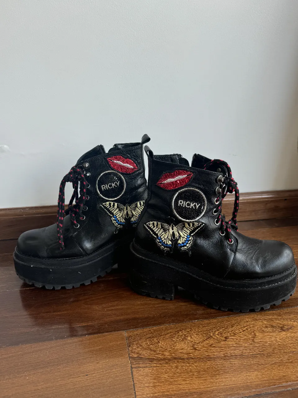 Borcegos Sarkany - imagen 4