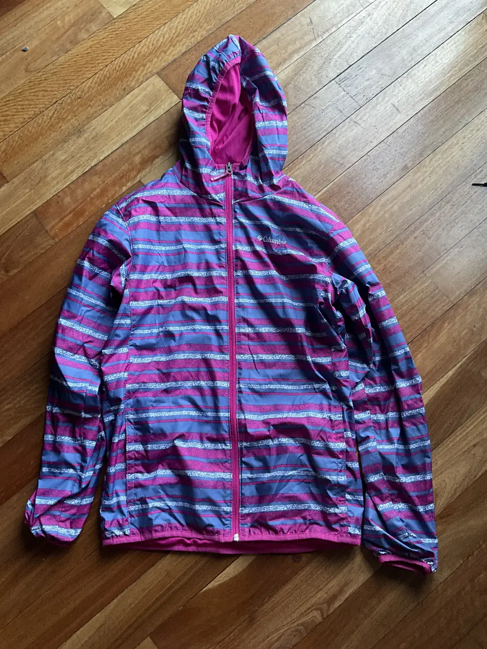 Campera Columbia - Vista 3