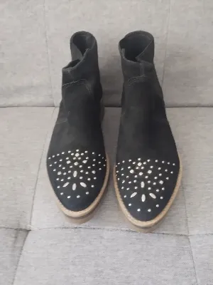 Hush Puppies