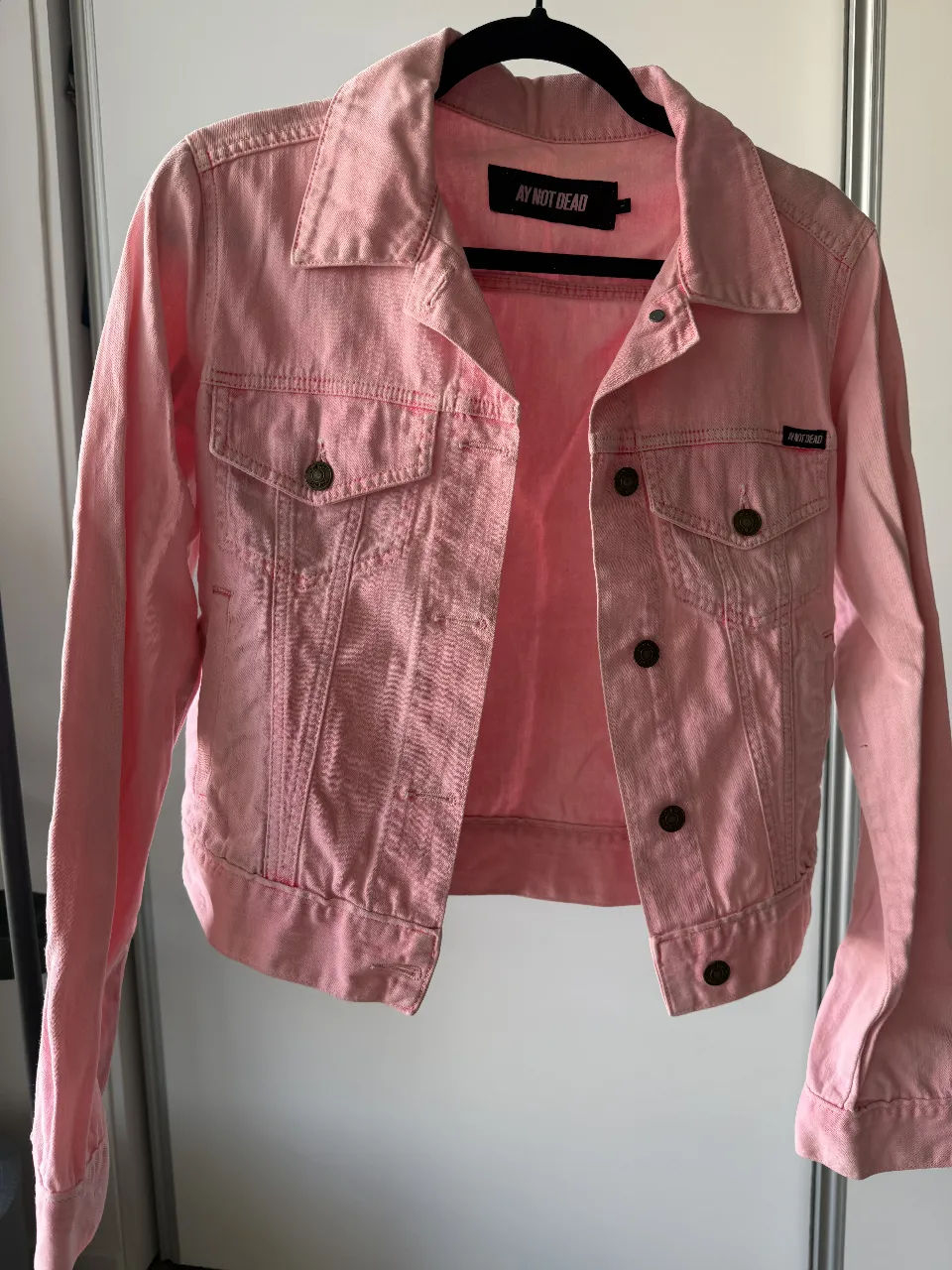 Campera Ay Not Dead - imagen 4