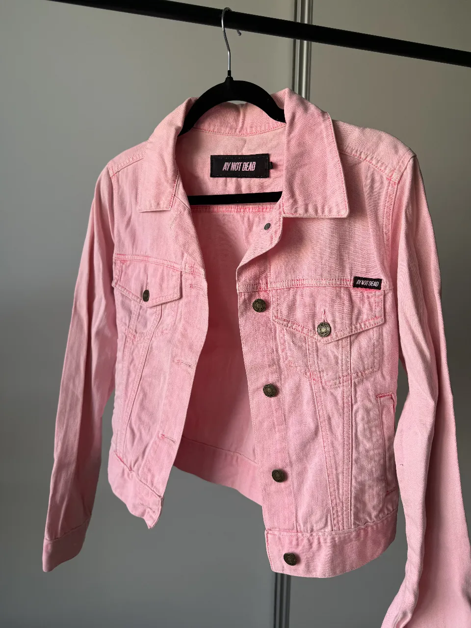 Campera Ay Not Dead - imagen 1