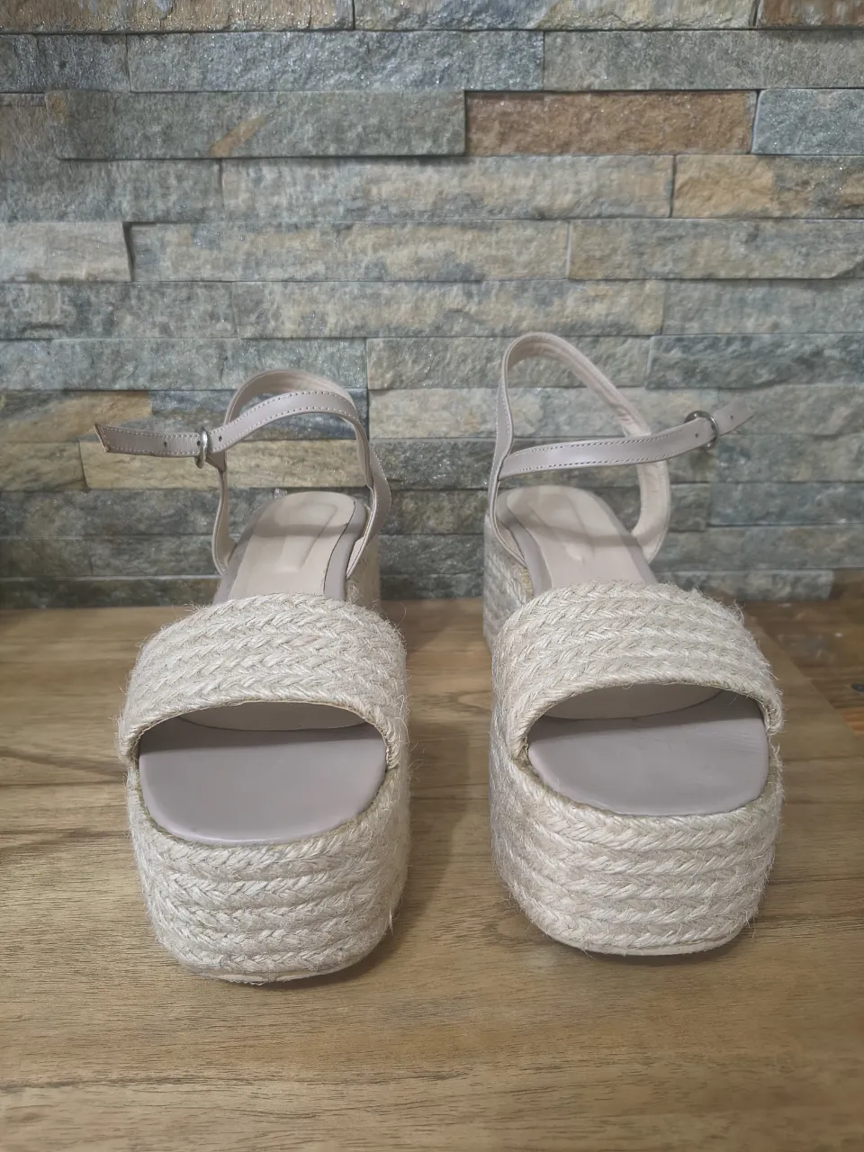 Sandalias A ≠ - imagen 1
