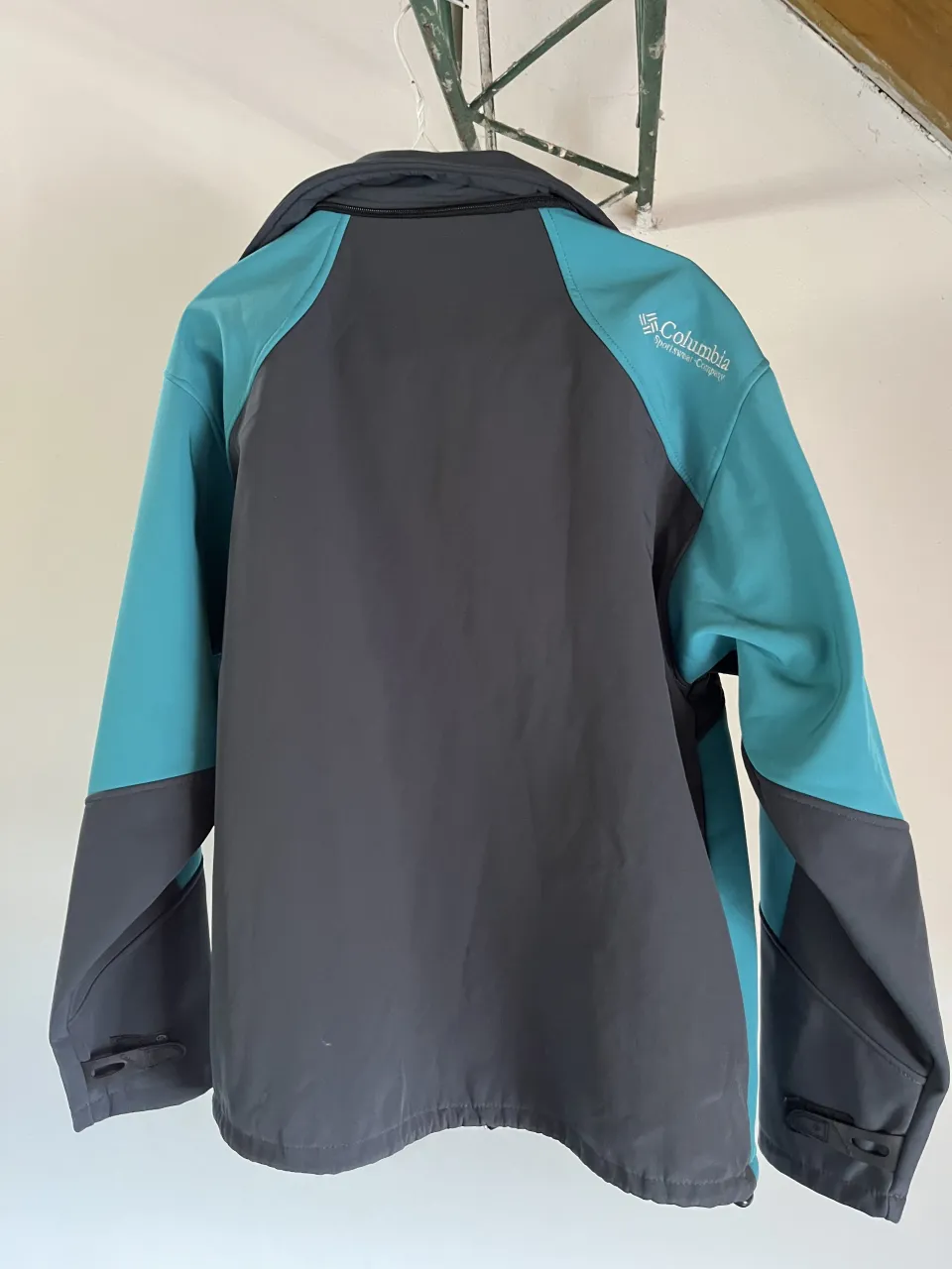 Campera Columbia - Vista 3