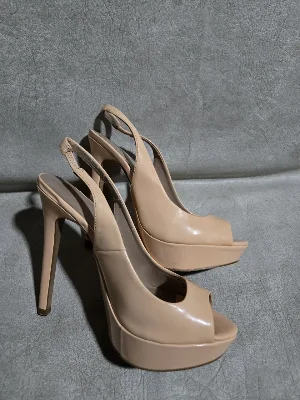 Zara Basic