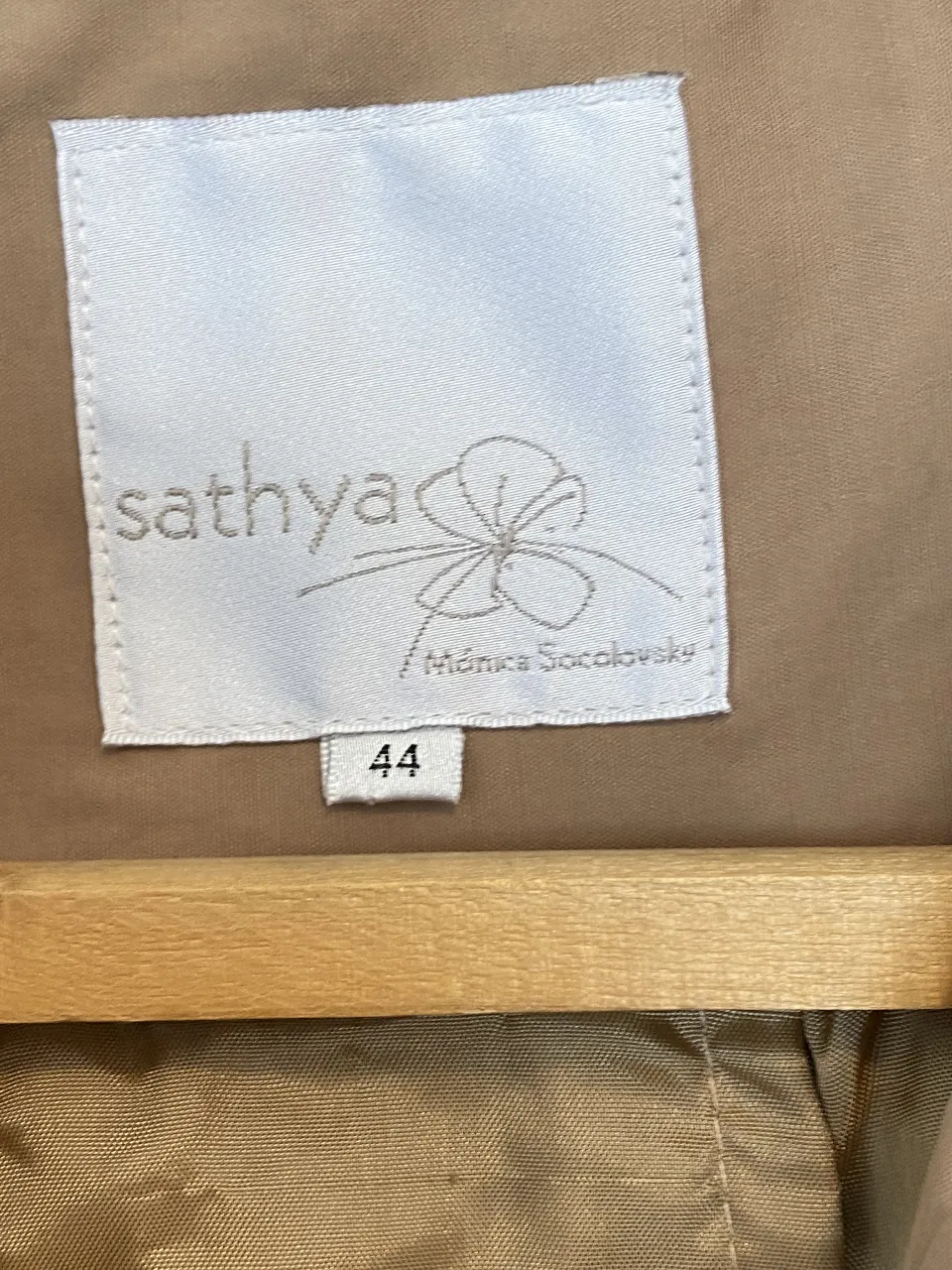 Trench Sathya - imagen 4