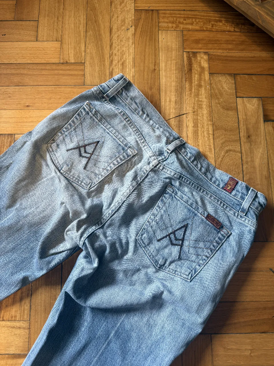 Jean 7 For All Mankind - Vista 3