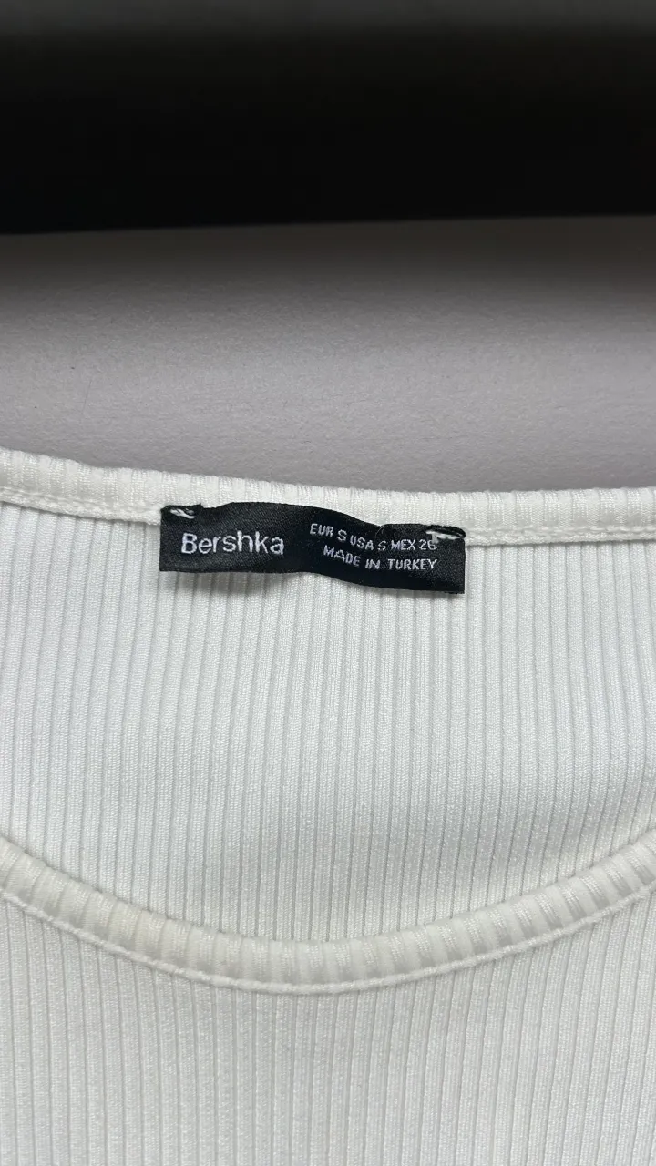 Remera Bershka - Vista 2