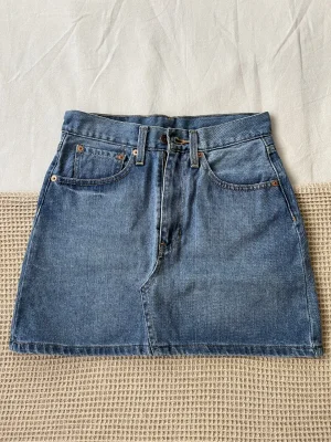 Levi's