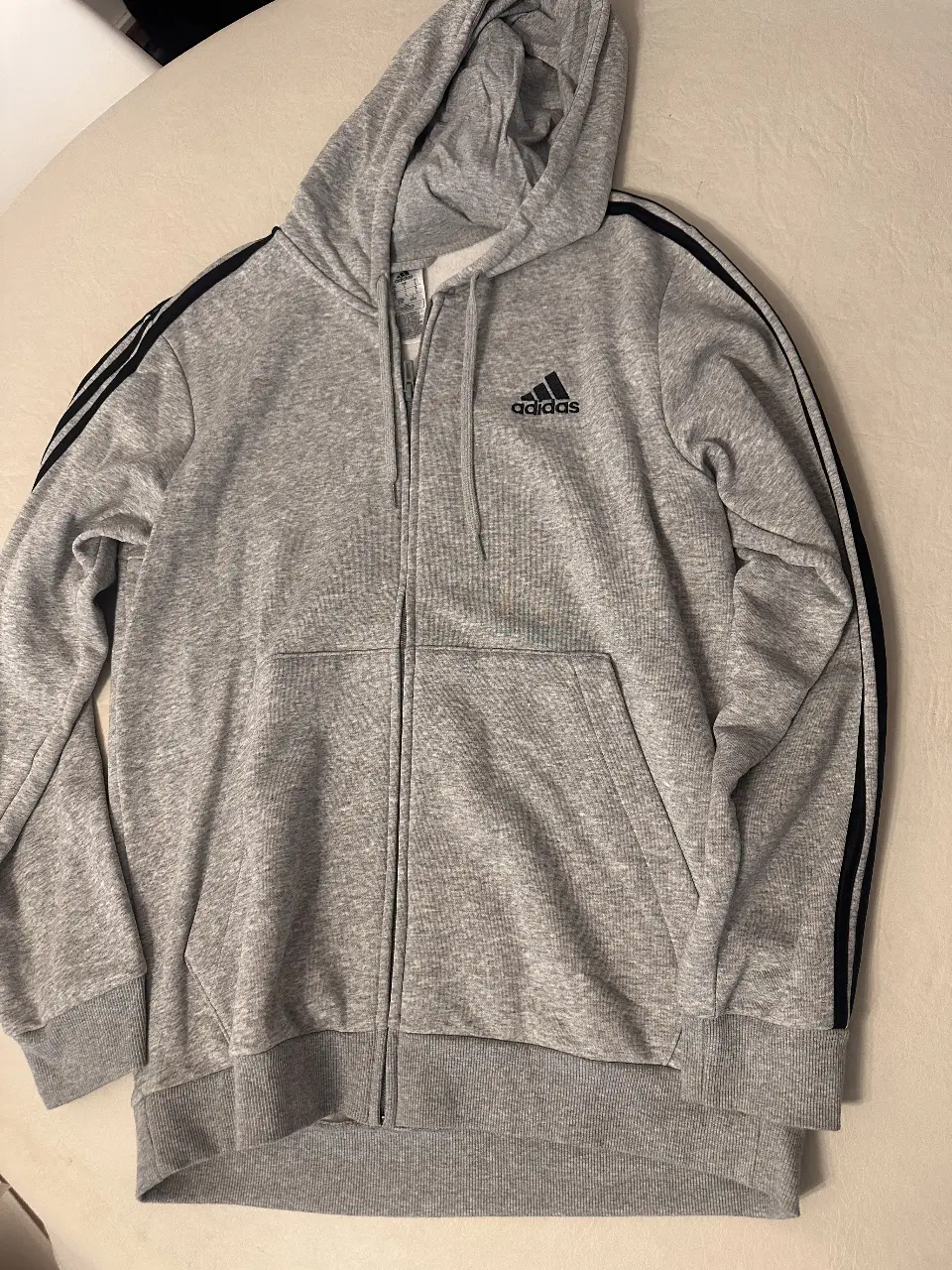 Buzo adidas