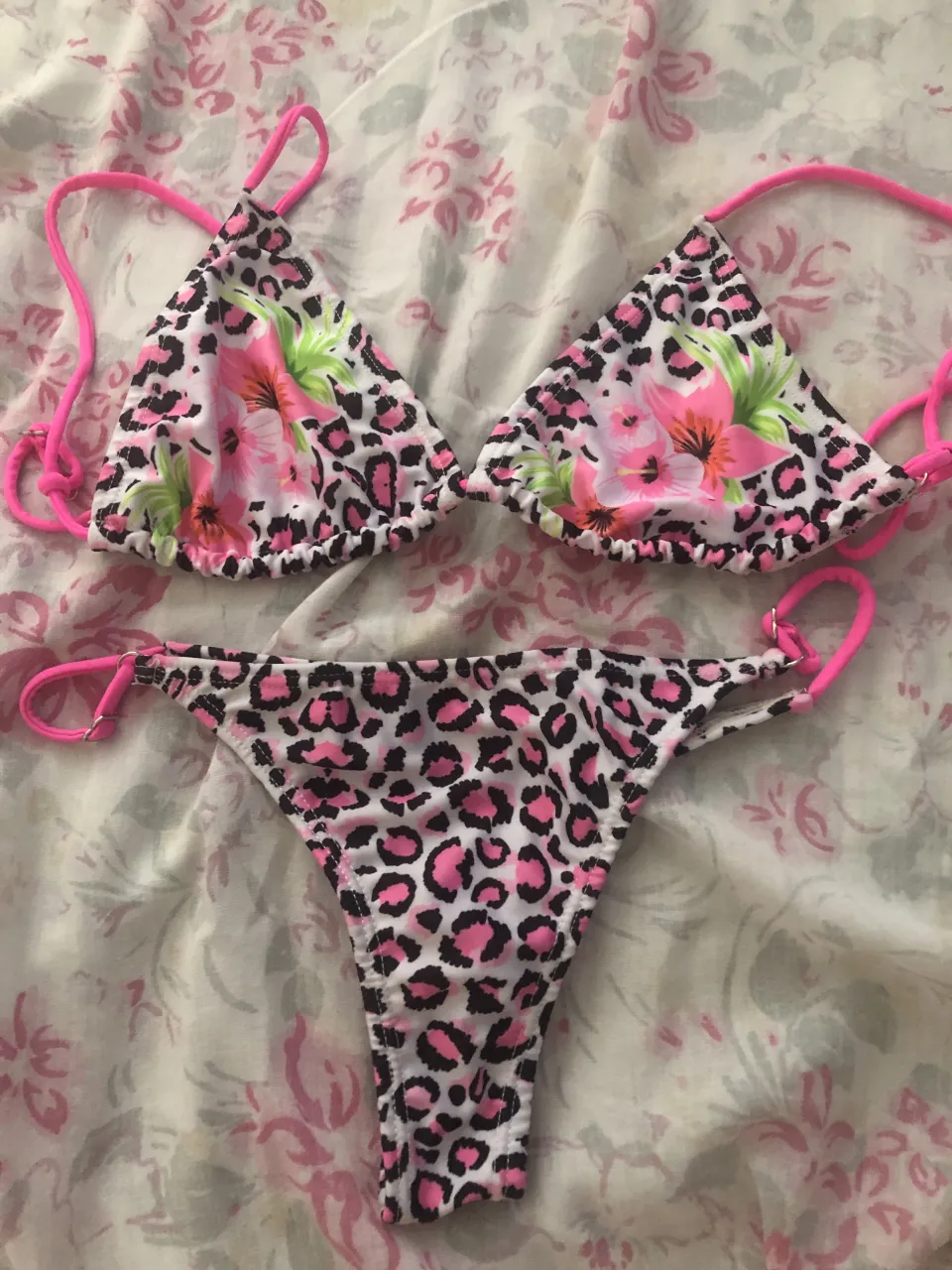Bikini A.a.a - imagen 2
