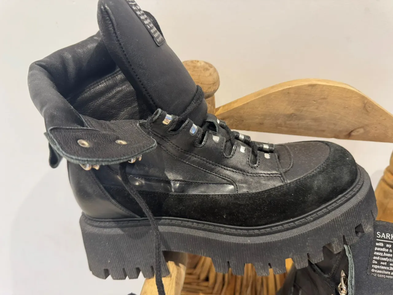 Borcegos Sarkany - imagen 1